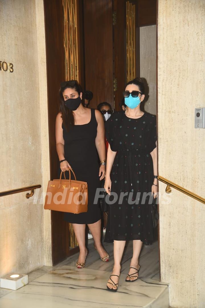 Karisma and Kareena Kapoor snapped at Manish Malhotra's residence