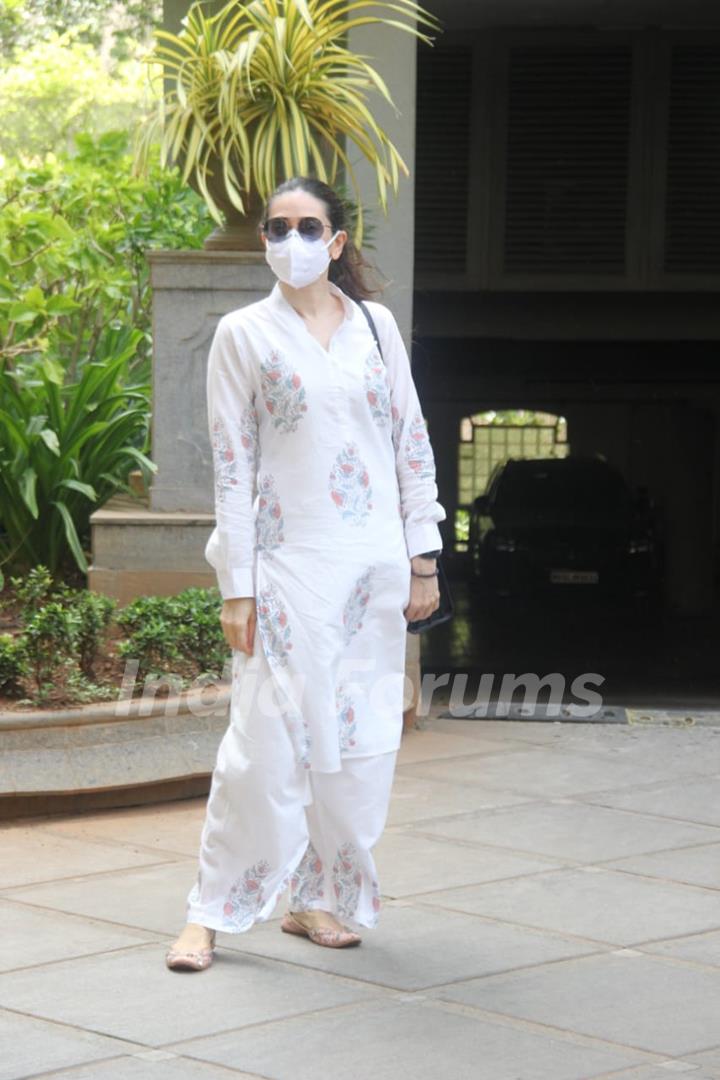 Karisma Kapoor snapped in Bandra