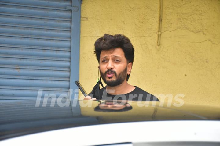 Riteish Deshmukh spotted at gym in Bandra