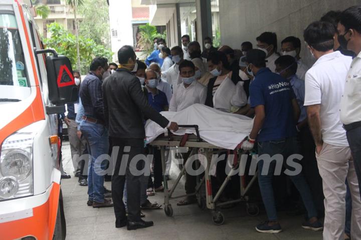 Dilip Kumar’s mortal remains taken home