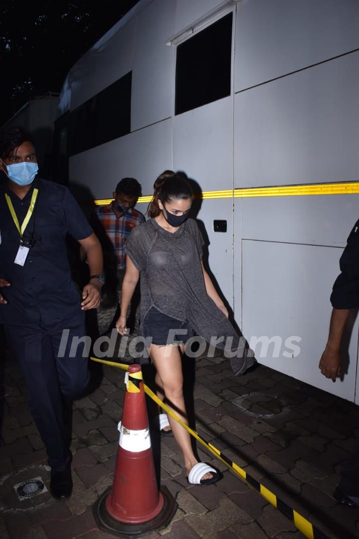 Alia Bhatt spotted after a shoot in Andheri