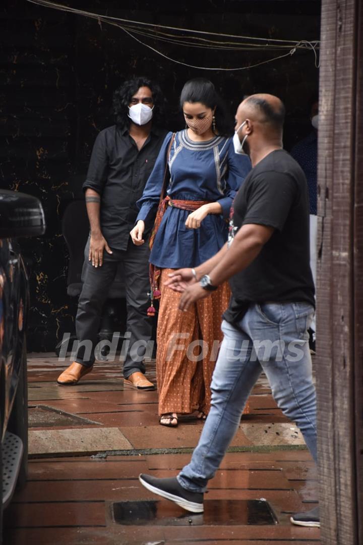 Shraddha Kapoor snapped at Nikhil Dwivedi's office in Juhu