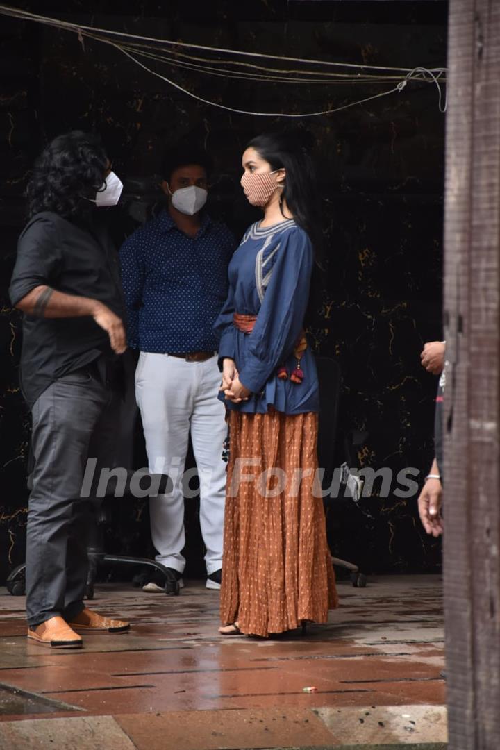 Shraddha Kapoor snapped at Nikhil Dwivedi's office in Juhu