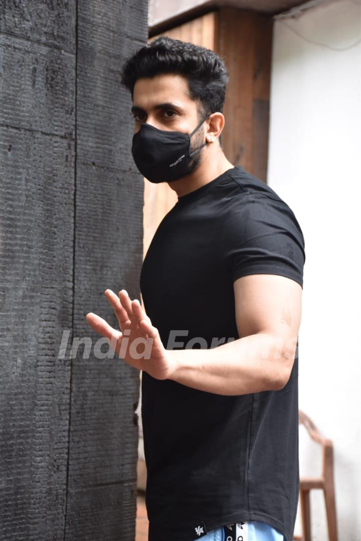 Sunny Singh snapped at gym in Juhu