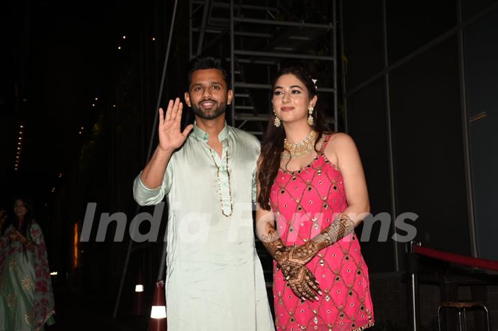 Rahul Vaidya and Disha Parmar greet paps after the Mehendi ceremony