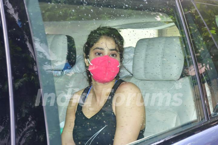 Janhvi Kapoor snapped at pilates 