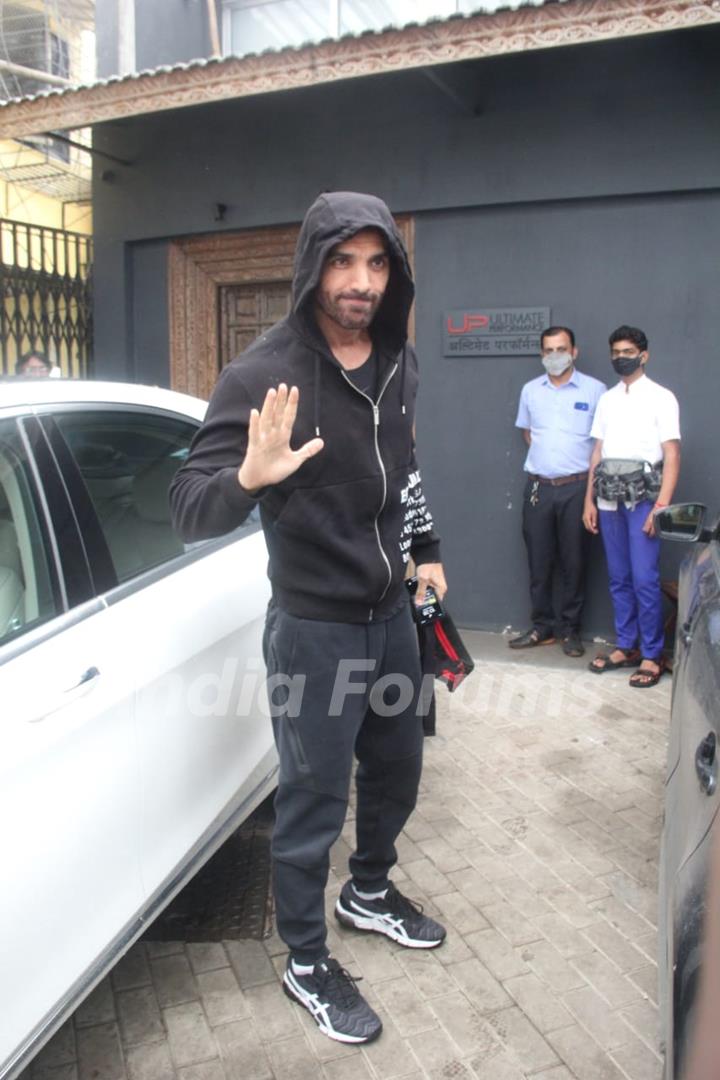 John Abraham snapped at gym