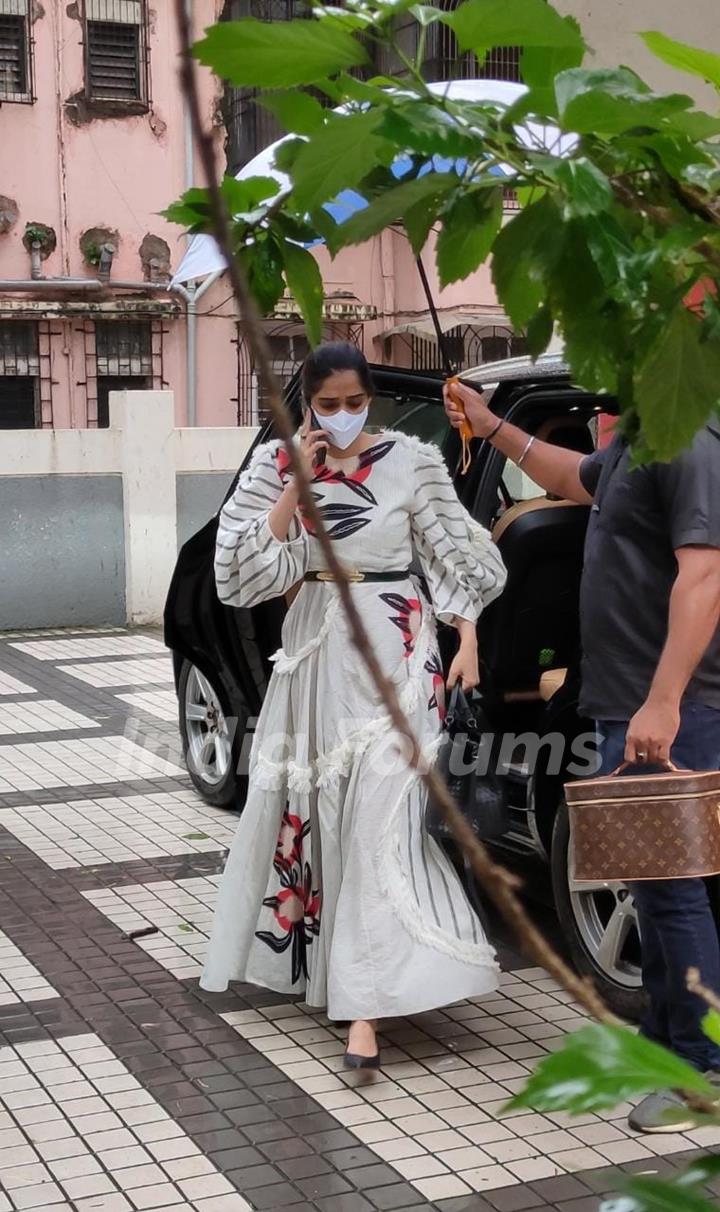 Sonam Kapoor snapped at a clinic in Bandra