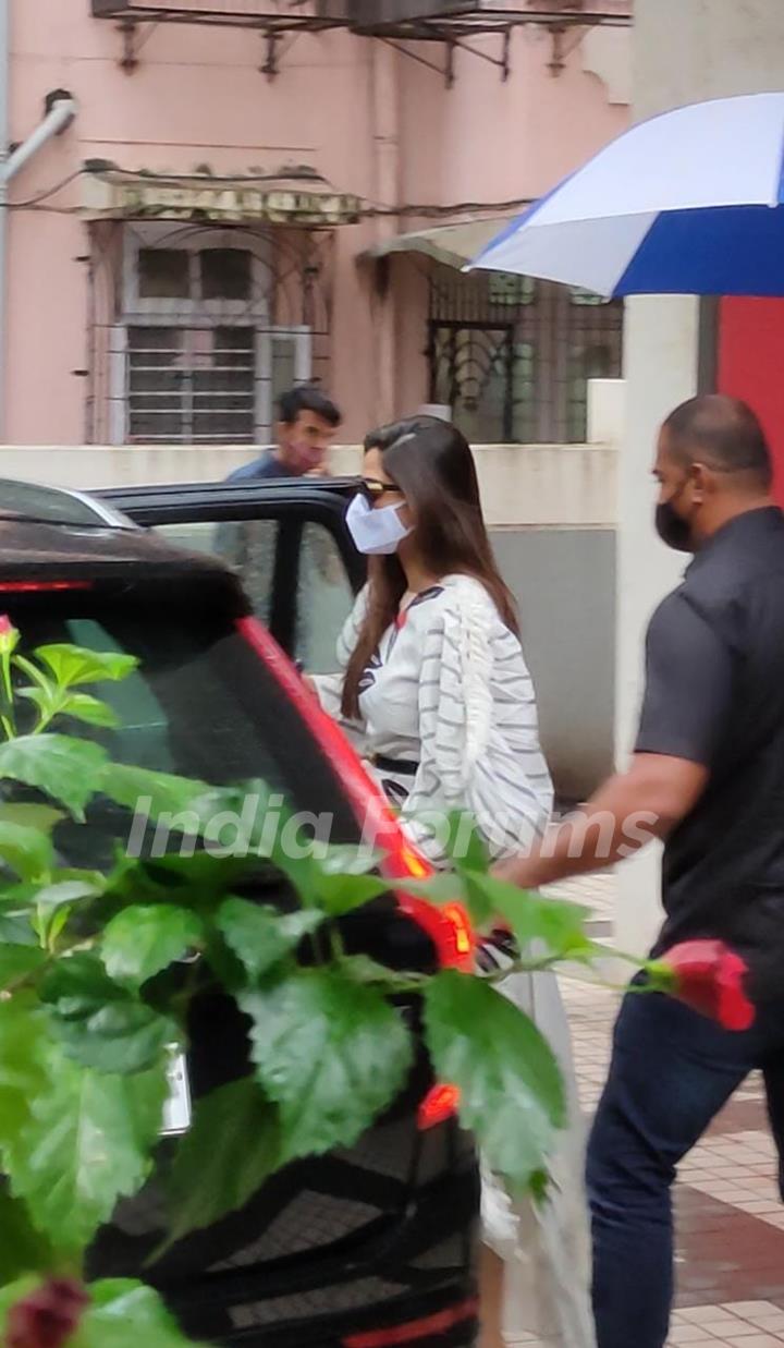 Sonam Kapoor snapped at a clinic in Bandra