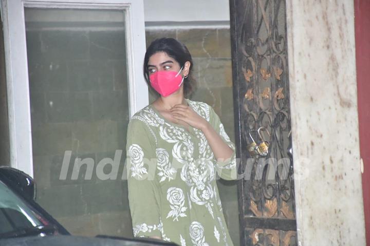 Khushi Kapoor spotted at Pilates