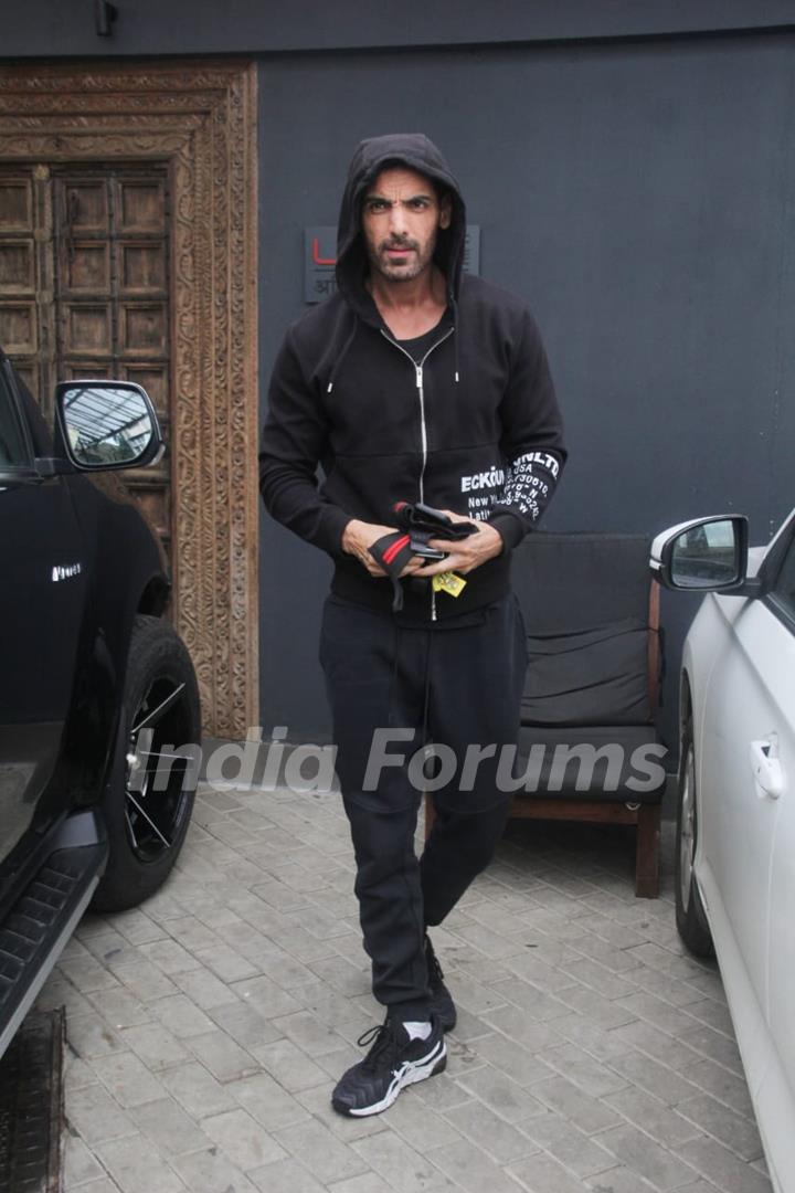 John Abraham snapped at gym