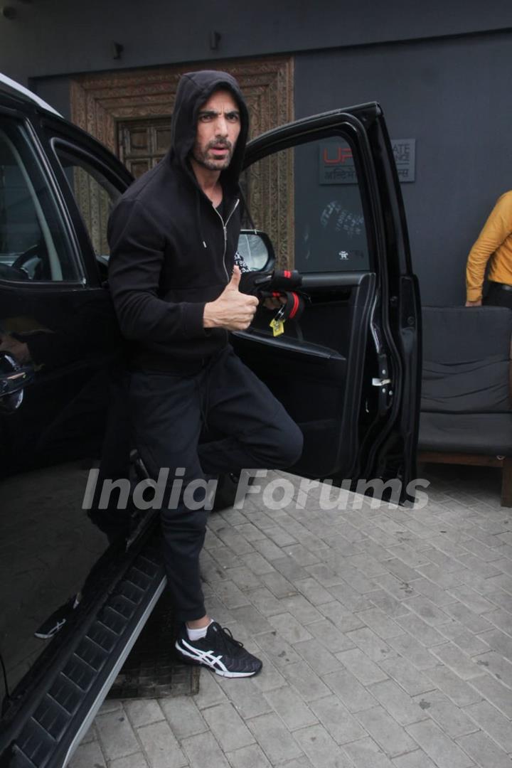 John Abraham snapped at gym