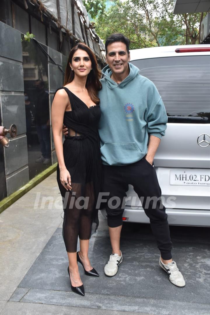 Vaani Kapoor and Akshay Kumar snapped at the promotions of Bell Bottom