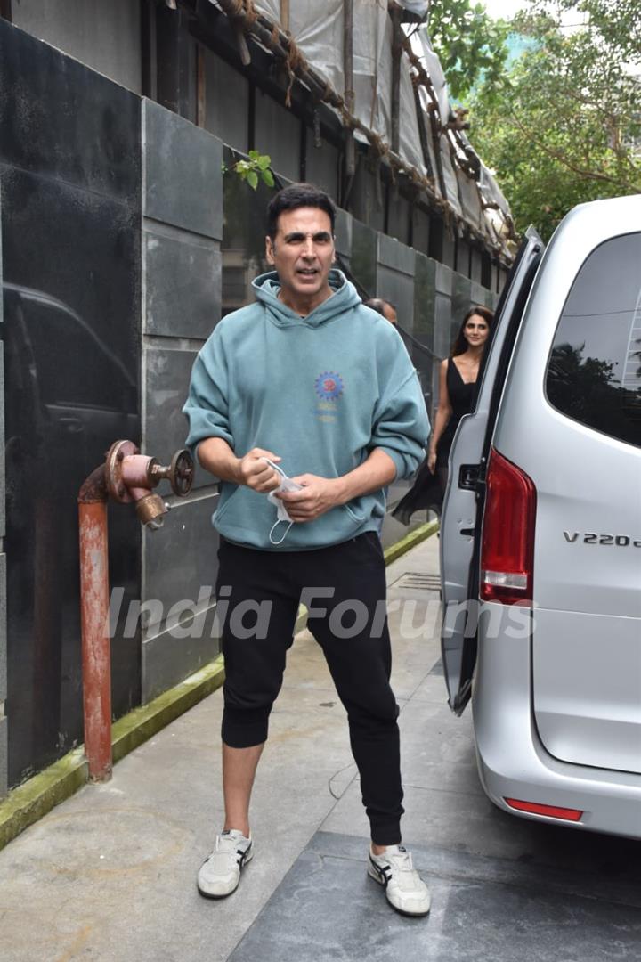 Akshay Kumar snapped at the promotions of Bell Bottom