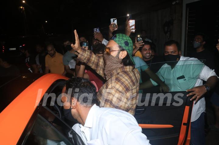 Ranveer Singh snapped at Zoya Akhtar house on Wednesday