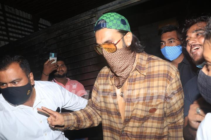 Ranveer Singh snapped at Zoya Akhtar house on Wednesday