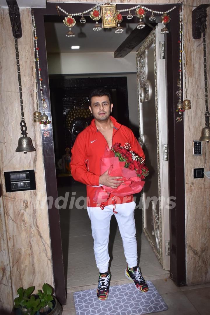 Sonu Nigam celebrates his birthday 