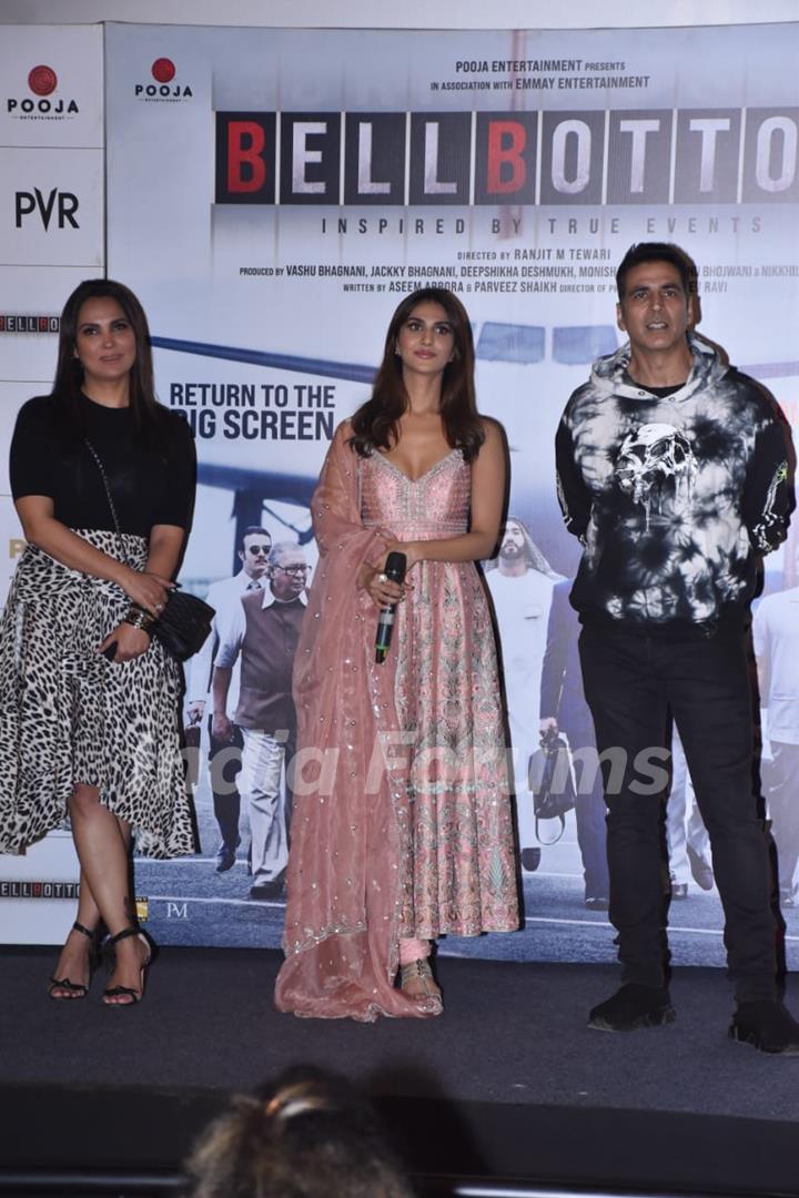 Lara Dutta, Vaani Kapoor and Akshay Kumar at Bell Bottom trailer launch in Delhi