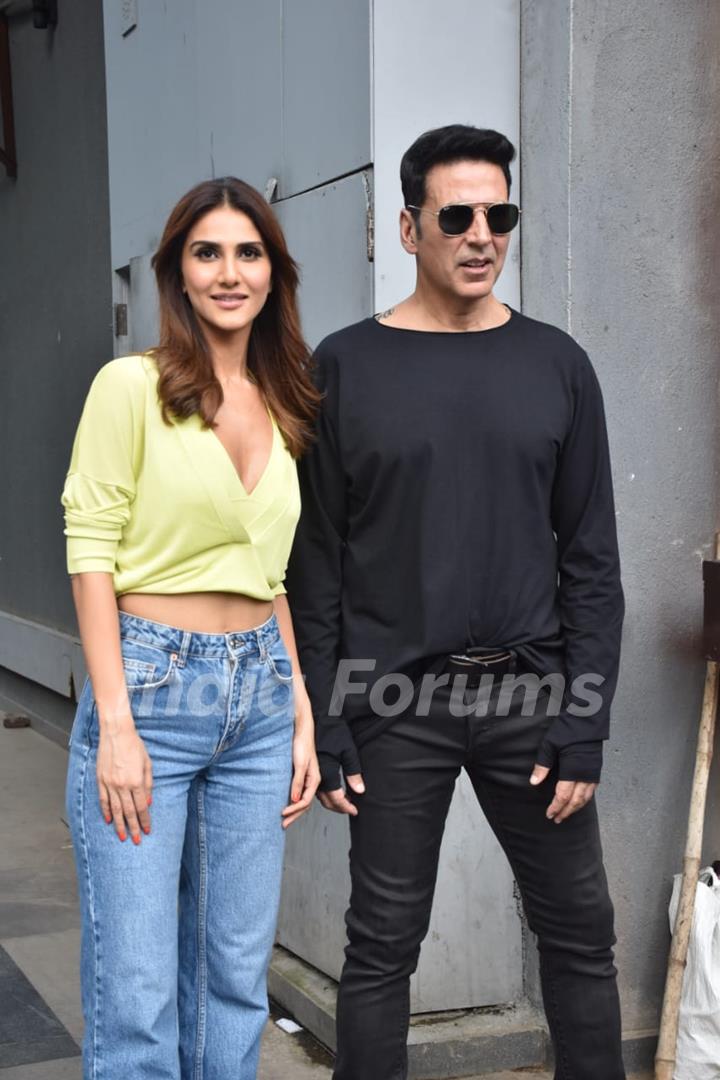 Vaani Kapoor and Akshay Kumar snapped at the promotions of Bell Bottom