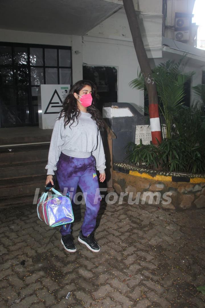 Janhvi Kapoor spotted at gym at Pali Hill