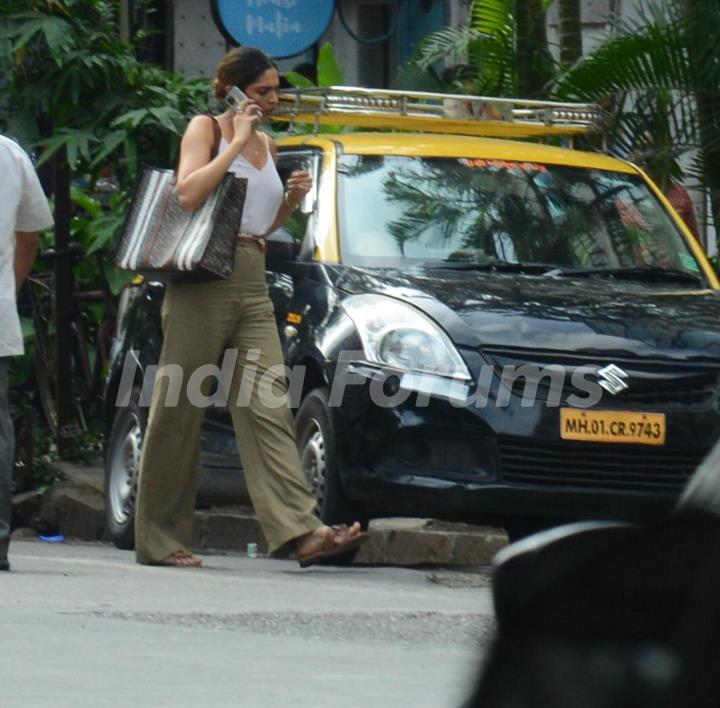 Deepika Padukone snapped at shoot location in South Bombay
