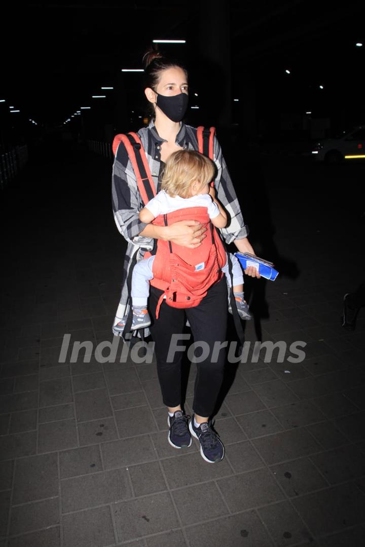 Kalki Koechlin snapped arriving in Mumbai with her daughter Sappho