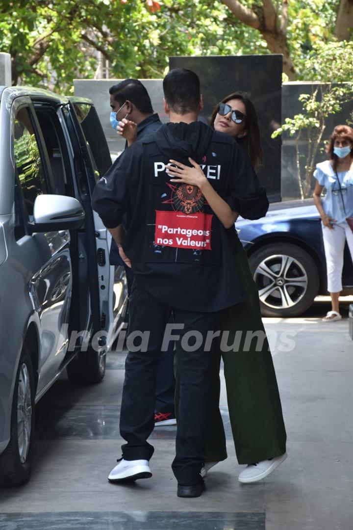 Vaani Kapoor and Akshay Kumar share a warm hug at the promotions of Bell Bottom