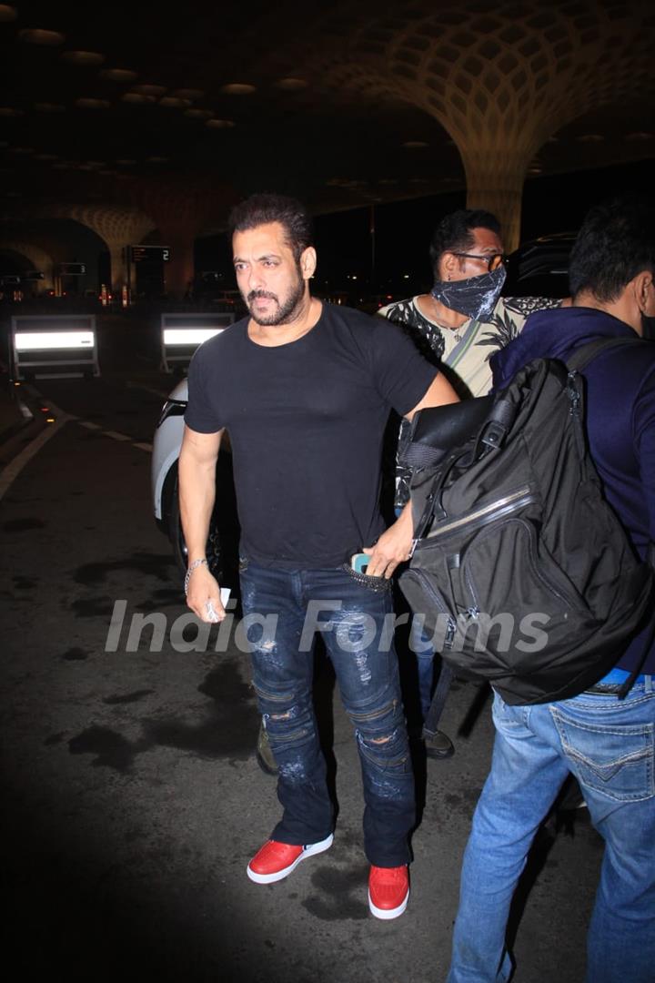 Salman Khan snapped at airport