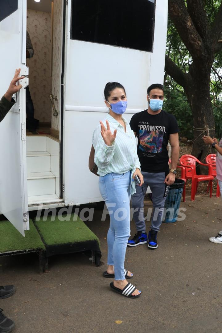 Sunny Leone arrives at the sets of Big Boss OTT