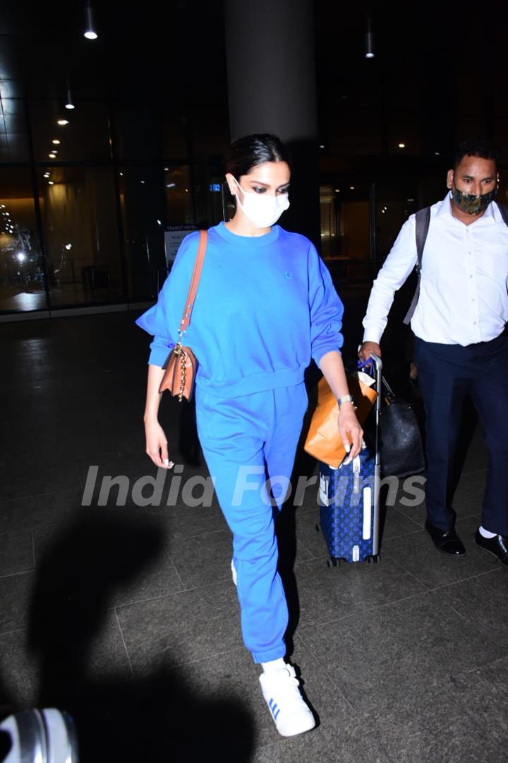 Deepika Padukone spotted at the airport