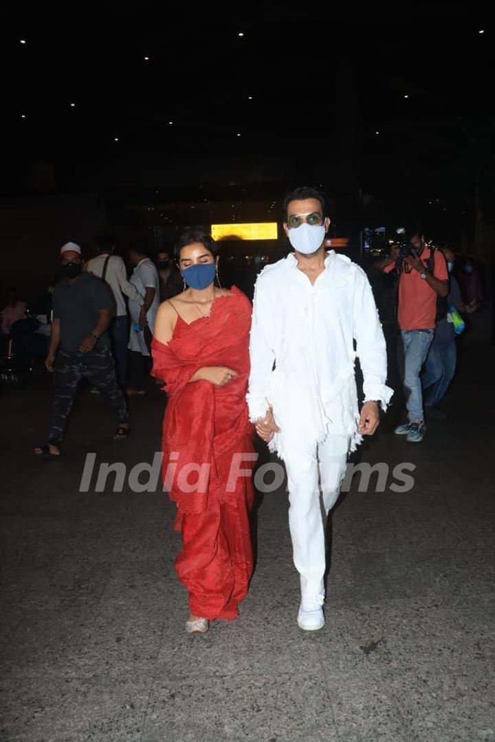 Newlyweds Rajkummar Rao and Patralekhaa spotted at the airport