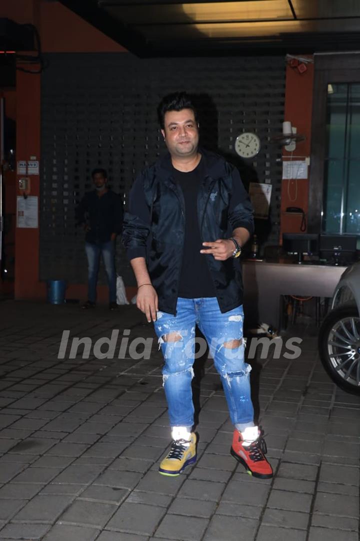 Celebrities at Arpita Khan and Aayush Sharma anniversary celebration 