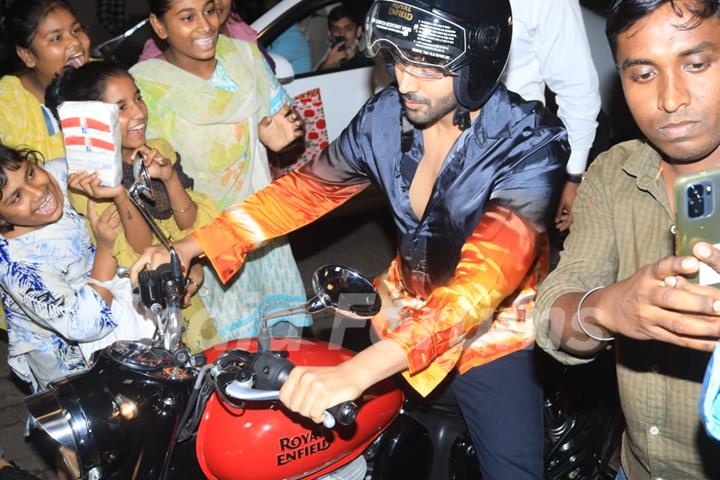 Kartik Aaryan at his 31st birthday bash 