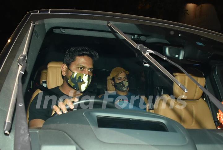 Vicky Kaushal and Anita Shroff spotted at Katrina Kaif house 