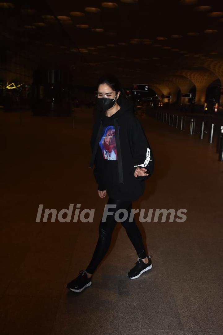 Katrina Kaif spotted at the airport 