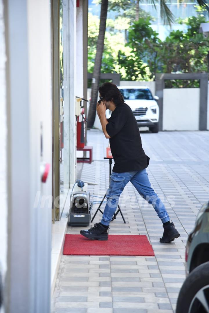 Gurmeet Chaudhary spotted at T-series office