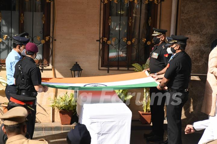 Lata Mangeshkar last rites