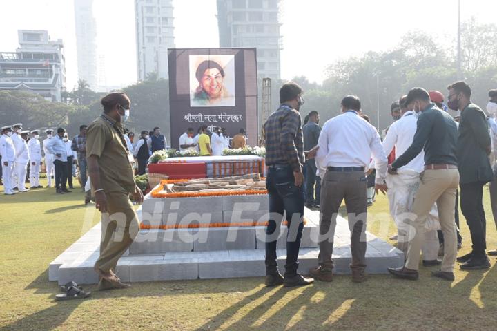 Lata Mangeshkar last rites