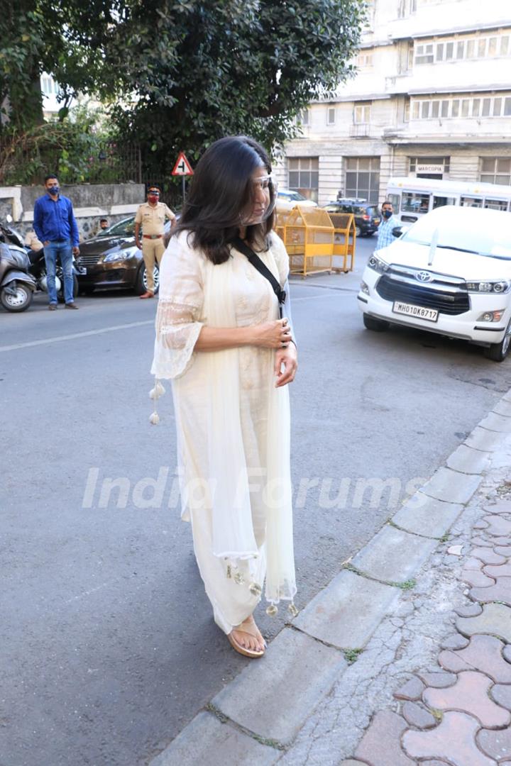 Alka Yagnik at Lata Mangeshkar House