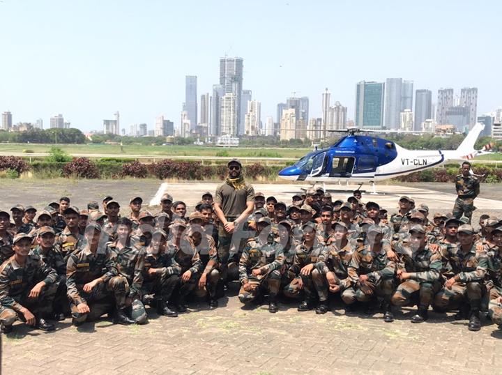 Vijay Deverakonda grand entry in a chopper