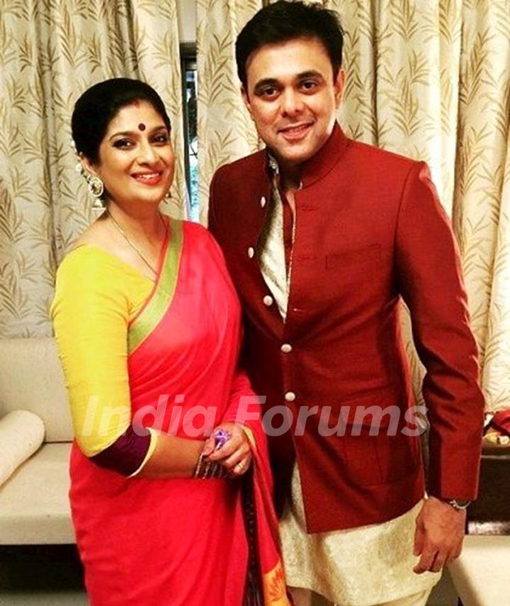 Sumeet Raghavan with his wife Chinmayee Surve