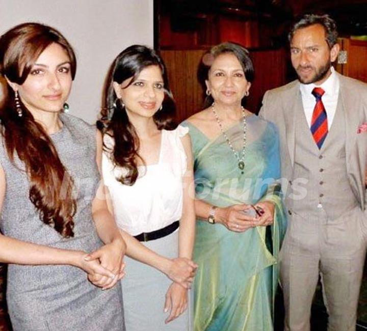 Saif Ali Khan With His Mother And Sisters