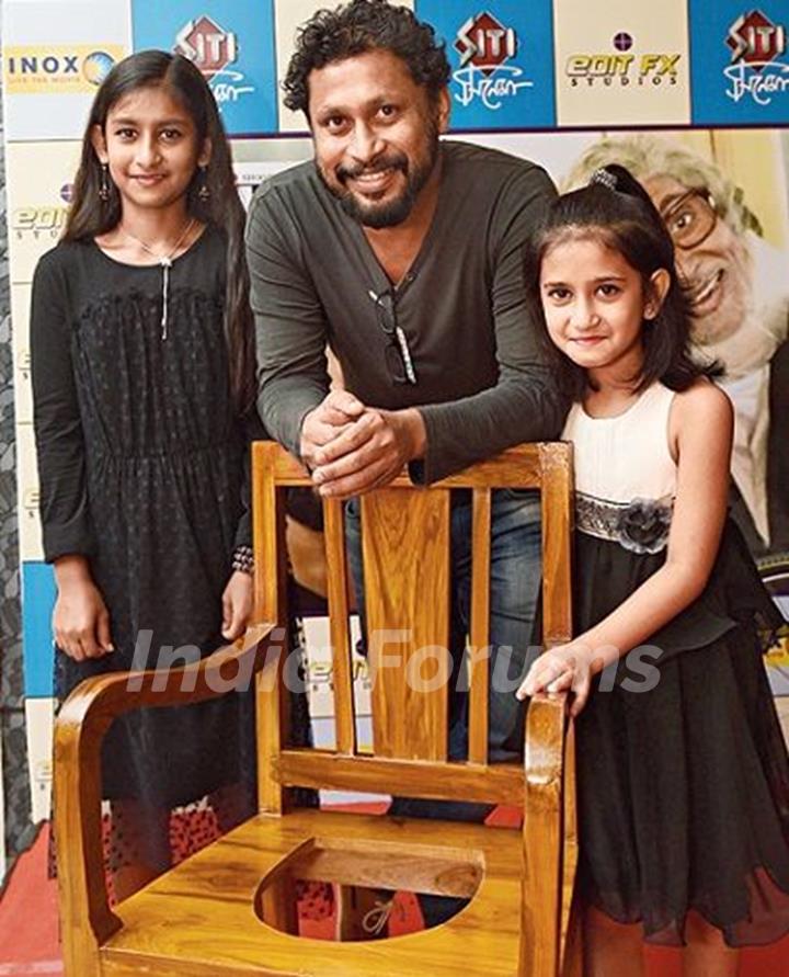 Shoojit Sircar With His Daughters Ananya (L) and Koyna (R)