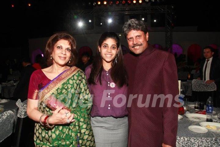 Kapil Dev With His Wife Romi And Daughter Amiya