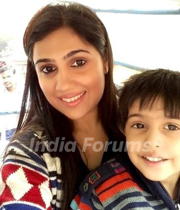 Dheeraj Sarna wife Supriya Sarna and son Shivansh Sarna