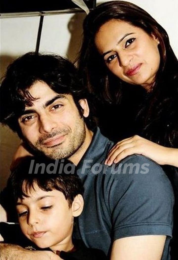 Fawad Khan with his family