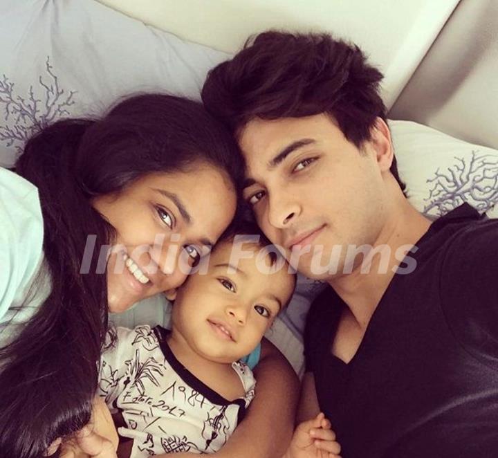 Ayush Sharma with his wife Arpita Khan and son Ahil