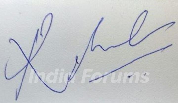 KL Rahul signature