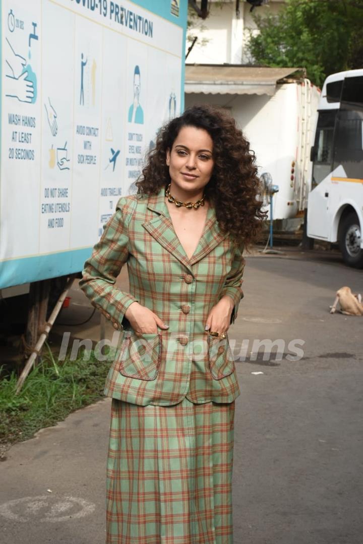 Kangana Ranaut and Arjun Rampal at Dhakaad promotions 