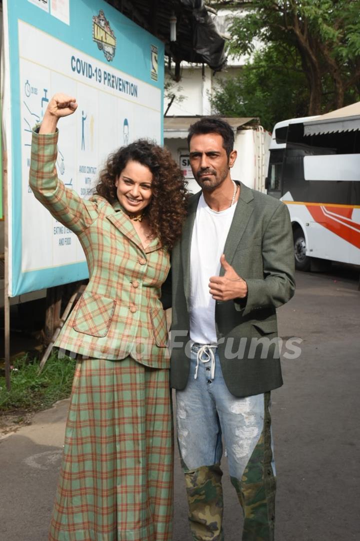 Kangana Ranaut and Arjun Rampal at Dhakaad promotions 